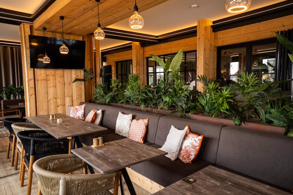 Ark Brasserie — terras aan het water